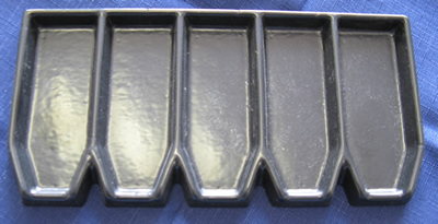 Five-Celled Well Cuttings Trays